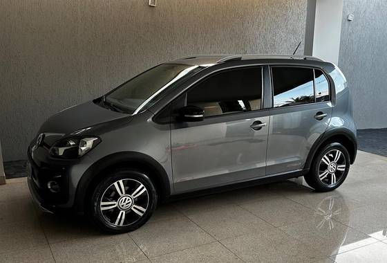VOLKSWAGEN UP 1.0 170 TSI TOTAL FLEX XTREME 4P MANUAL